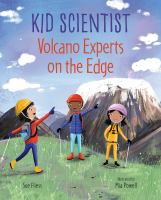Volcano_experts_on_the_edge